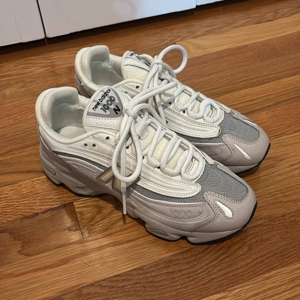 New Balance 1000 - Size 8M/9.5W - Moonrock with Sea Salt